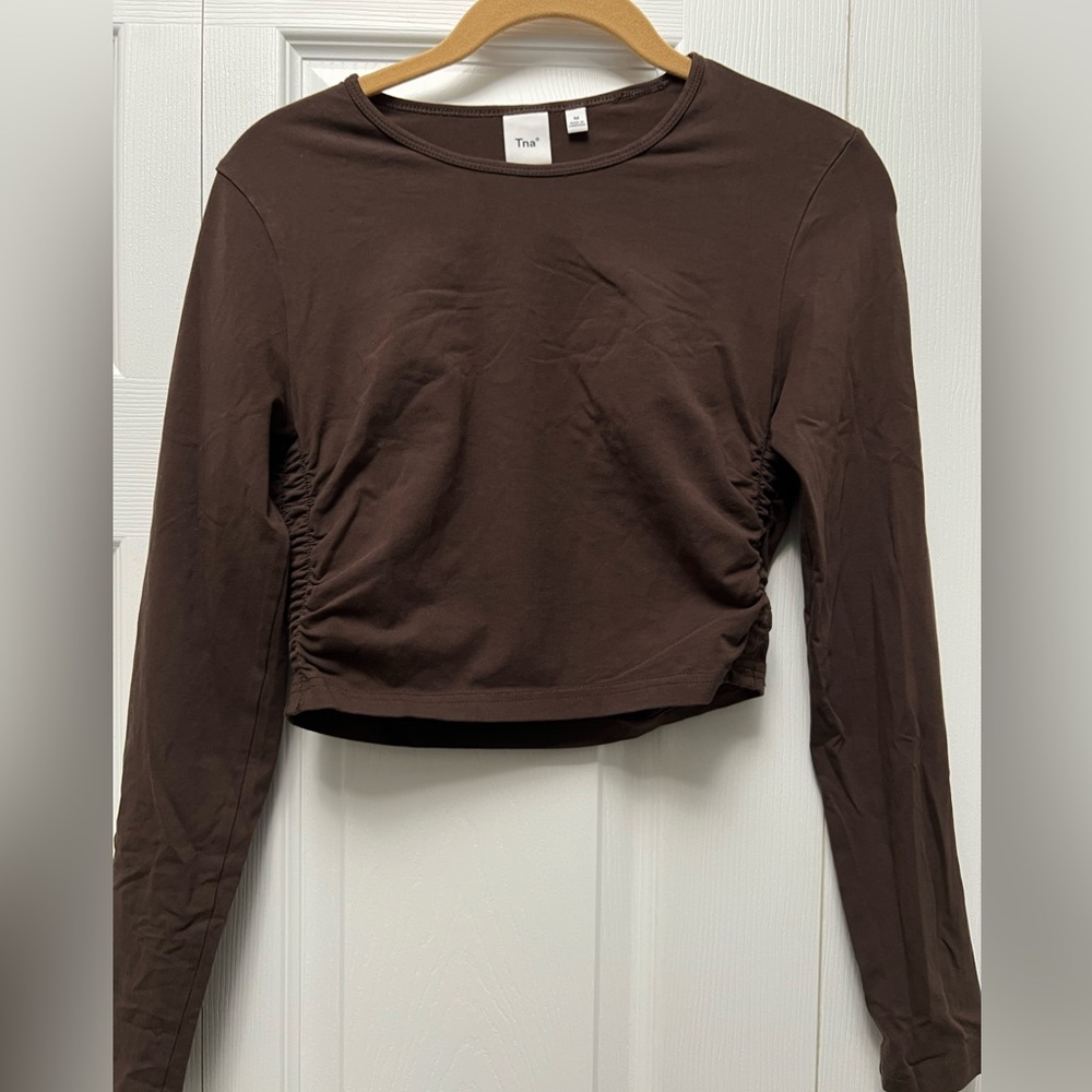 Aritzia Chill Malibu cropped longsleeve. Sold out on website!